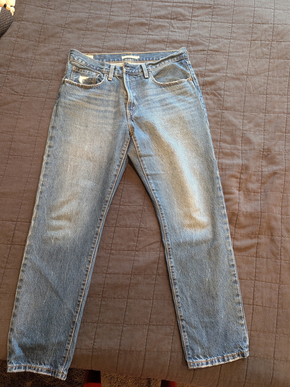 Women's  Levia's Straight-Leg Jeans in Light Blue Wash
